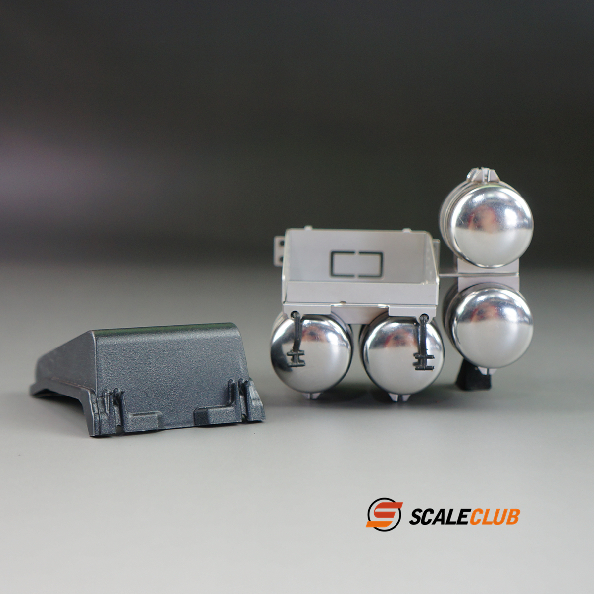 Scaleclub  1/14 truck R470 R62 - Battery Case Storage のレビューと価格