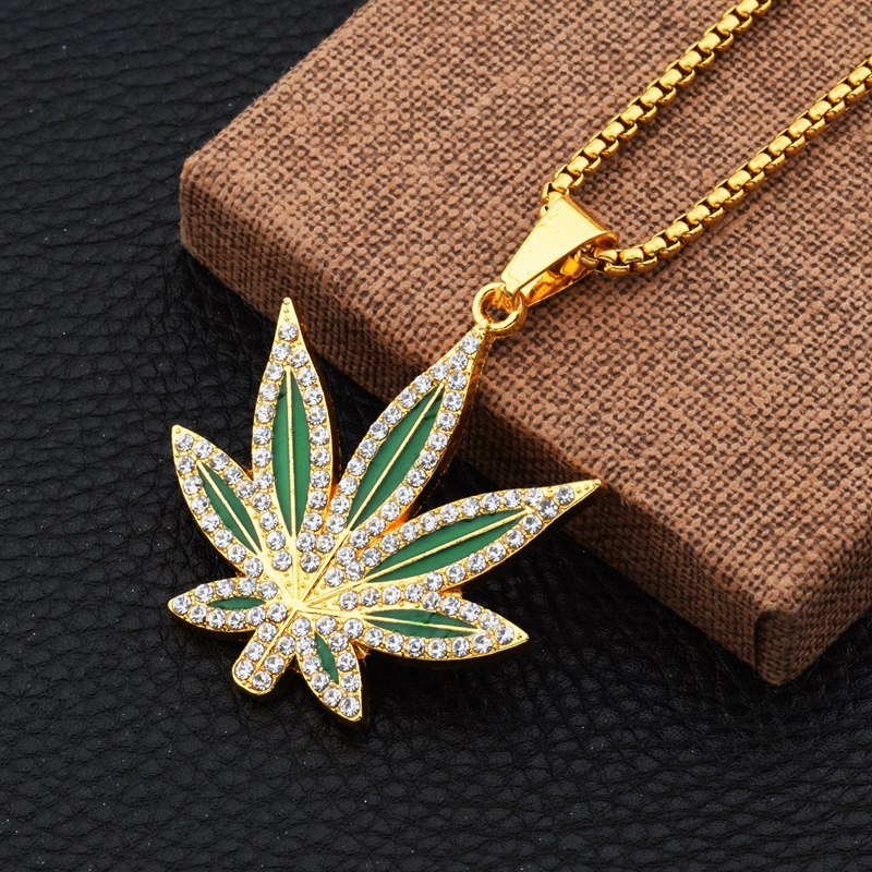 Rhinestone Weed Pendant Neckla - Dry Herb Vaping Accessories のレビューと価格