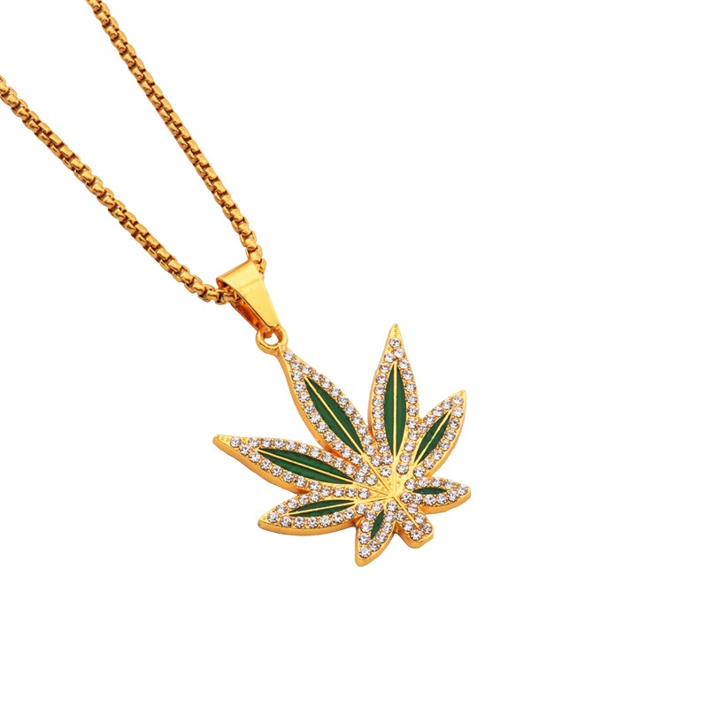Rhinestone Weed Pendant Neckla - Dry Herb Vaping Accessories のレビューと価格