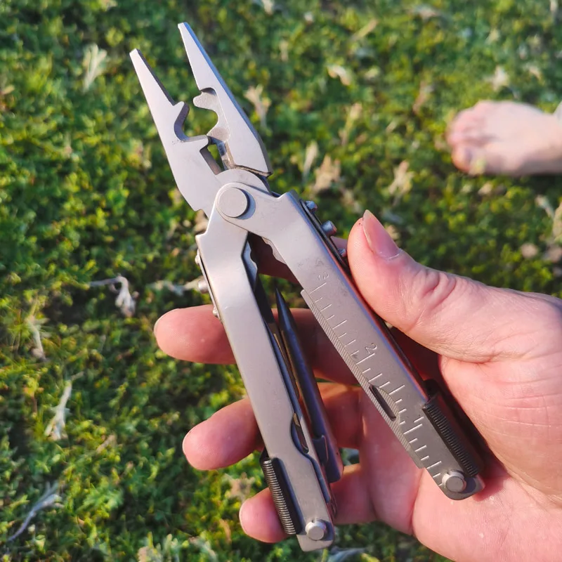 13 in 1 Portable Multi Tool Pl - Mesh Coil Strip のレビューと価格