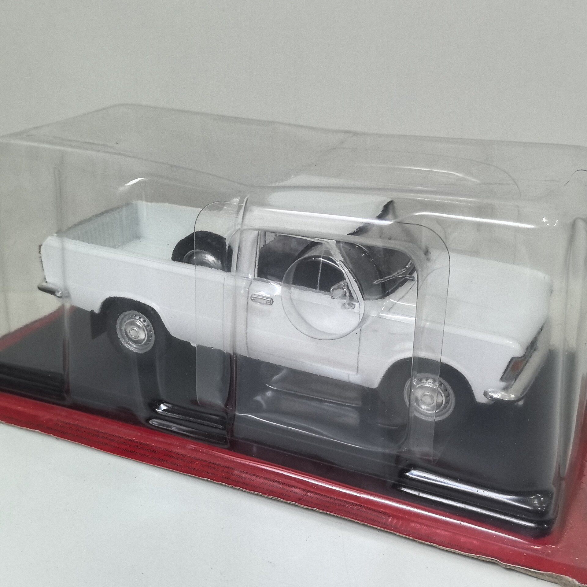 Box Cracking Diecast IXO 1/24  - Battery Case Storage のレビューと価格